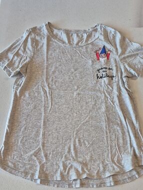 Old Navy Light Gray Short Sleeve Holiday Pocket Tee with Elf Graphic